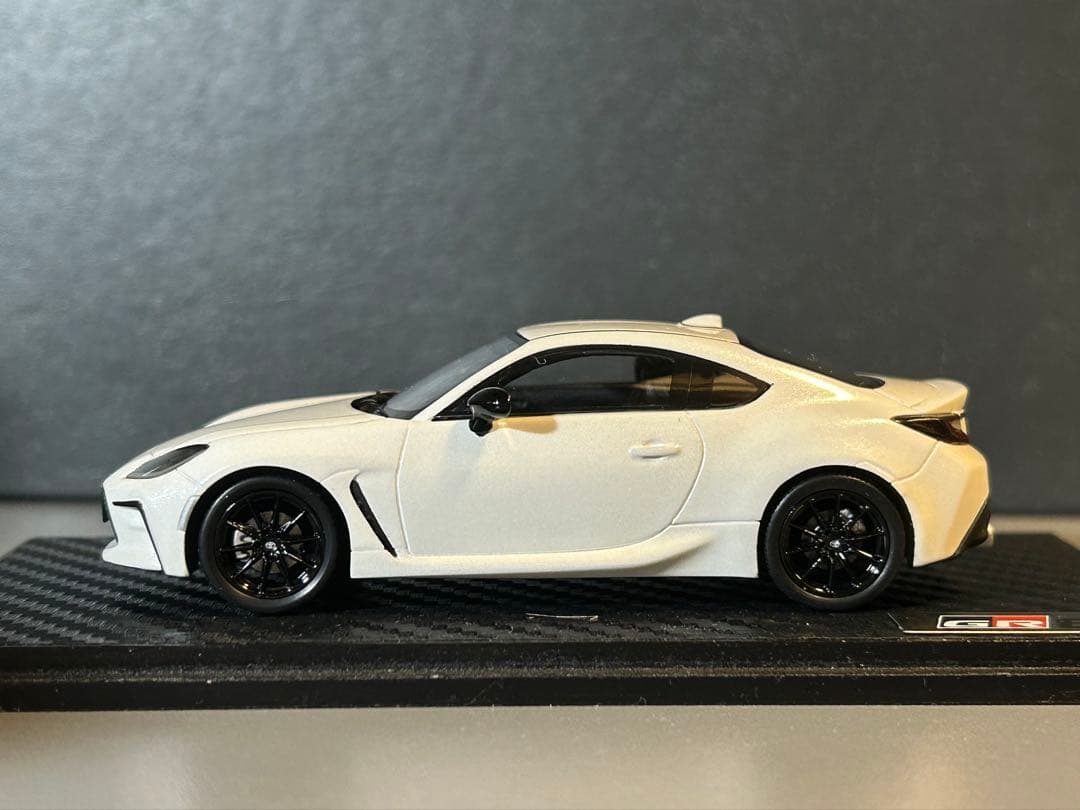 GR公式品】1/43 Spark トヨタ GR86 クリスタルホワイトパール