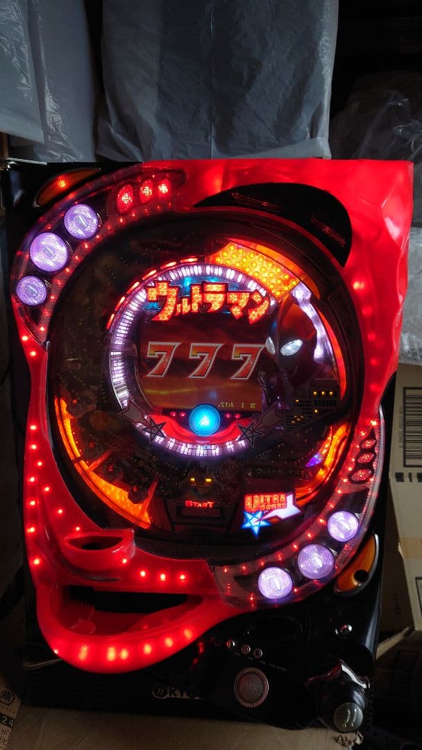 CRぱちんこウルトラマンM78TF7 自動保留 パチンコ実機