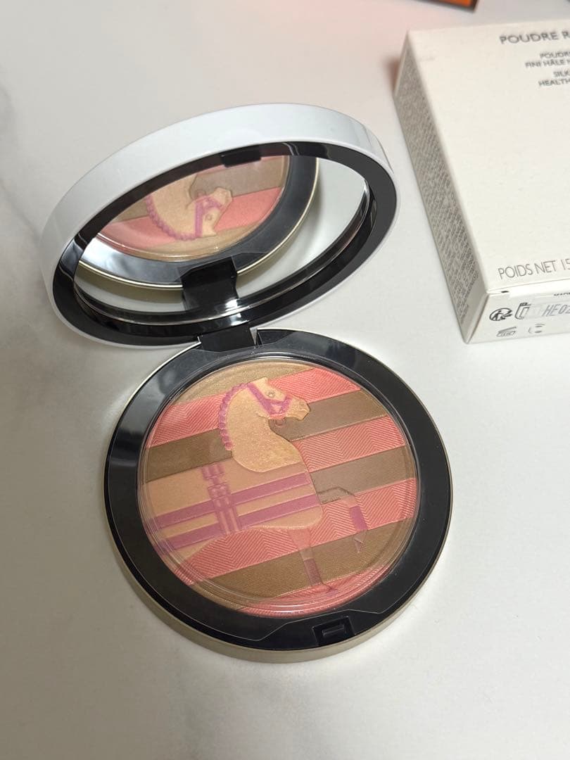 HERMES プードルロカバールフェイスパウダー