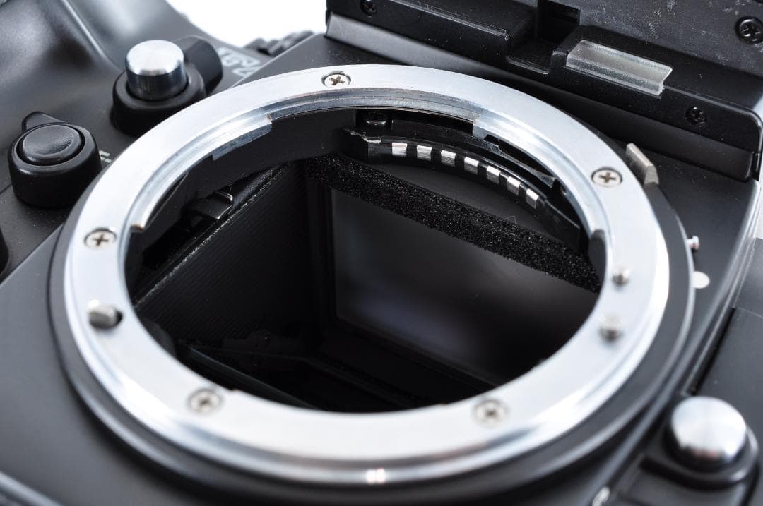 NIKON ニコン F4 フィルムカメラ モルト新品交換済 *6944