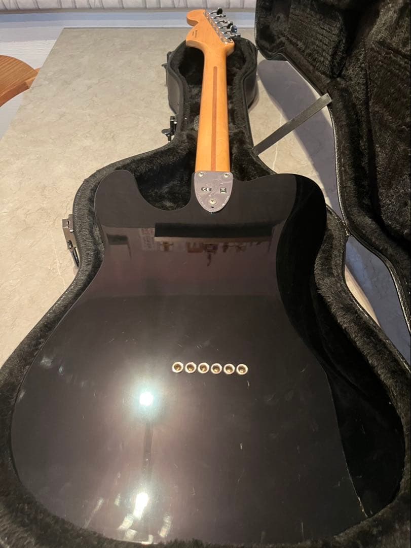 Fender Telecaster Deluxe ブラック ハードケース付き