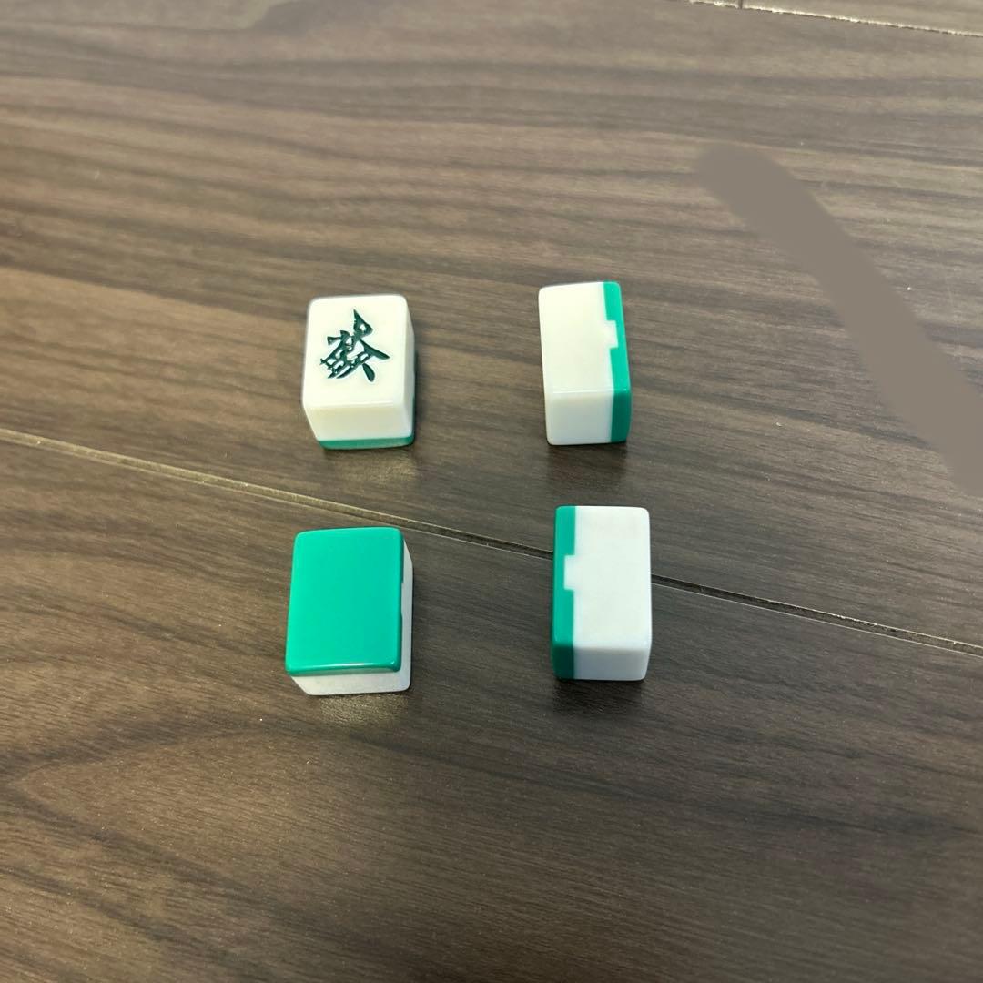 麻雀牌一式（ケース付）