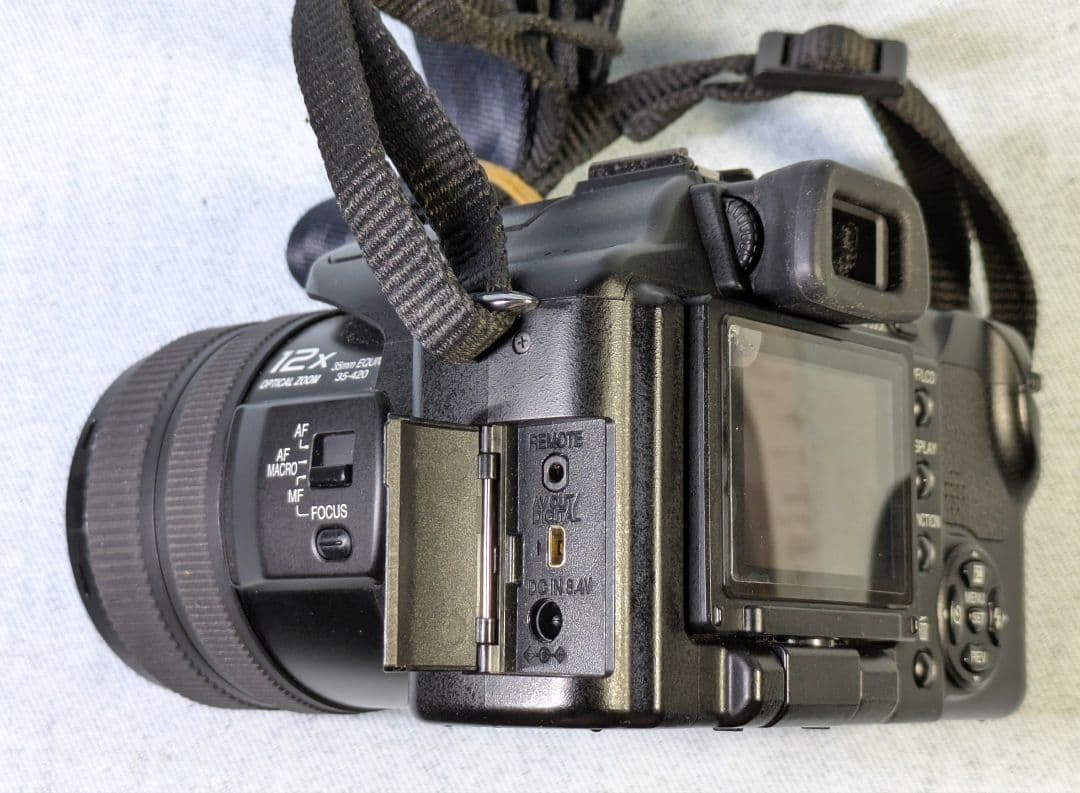古いけどキレイ】⚫PanasonicデジタルカメラLUMIX FZ50