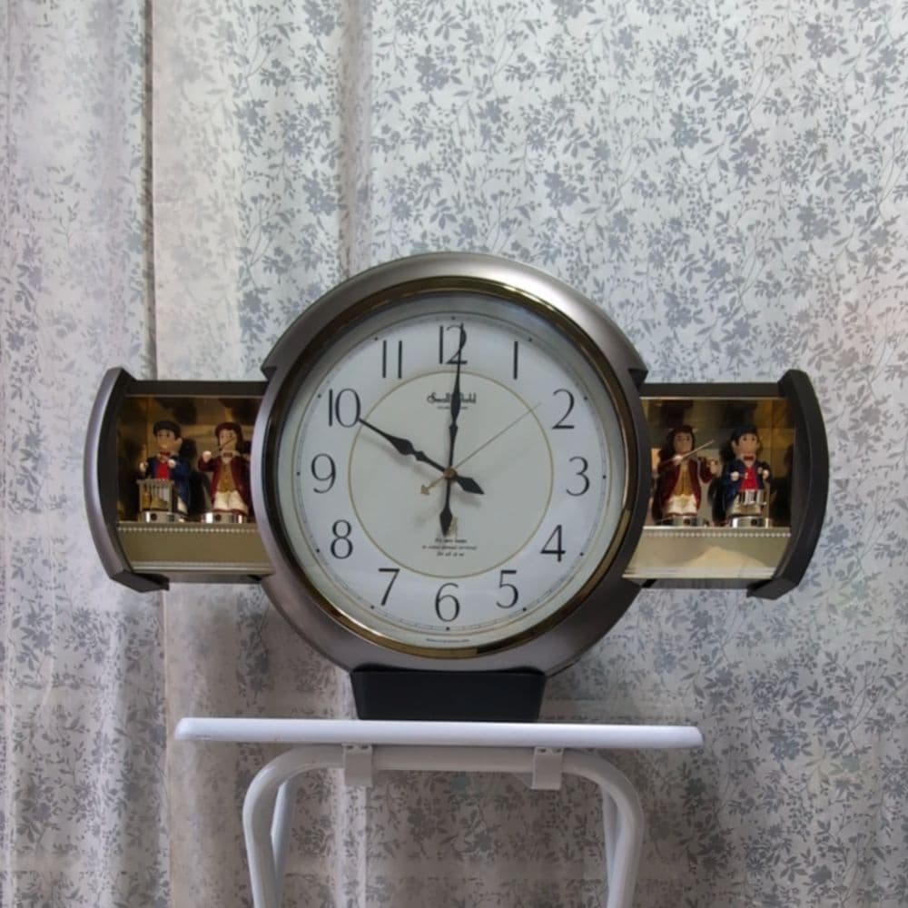 【マリリン】スモールワールド　音楽隊　掛時計　リズム時計　からくり時計