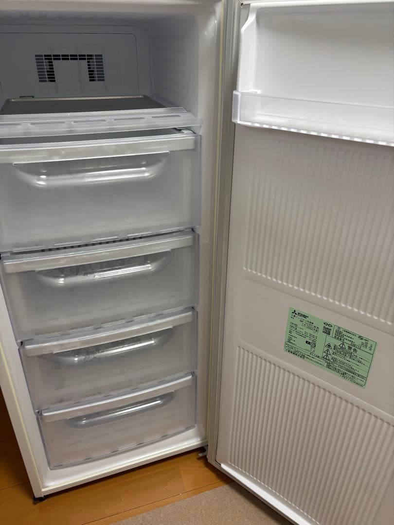 三菱　ノンフロン　冷凍庫　MF-U12H-W 2023年製