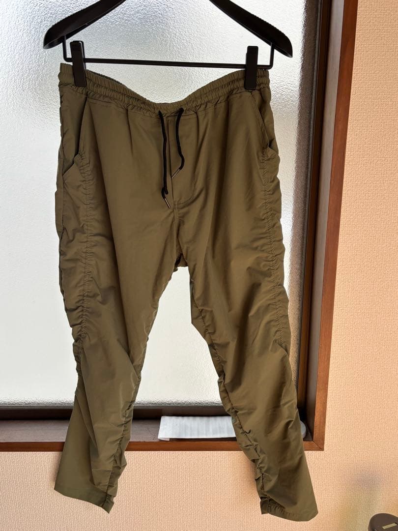 CAMBIO Lサイズ パッカリングナイロンテーパードパンツ