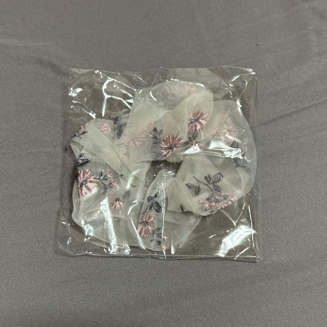 AKB48】 カラコンウインク 大衣装展 衣装生地シュシュ - メルカリ