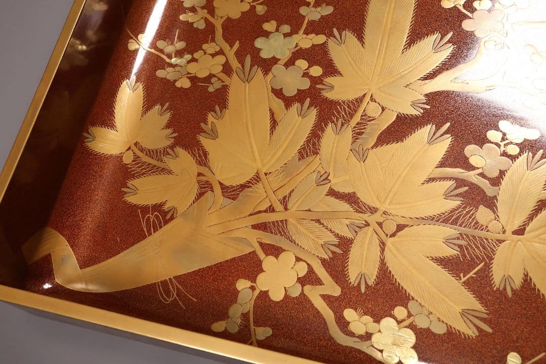 【MA797】時代木製漆器 梨子地 松梅・桔梗唐草 金蒔絵 呉服蓋 広蓋 広盆