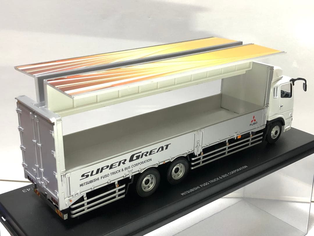 【レア】三菱ふそう・スーパーグレート FUSO トラック野郎 デコトラ　カスタム