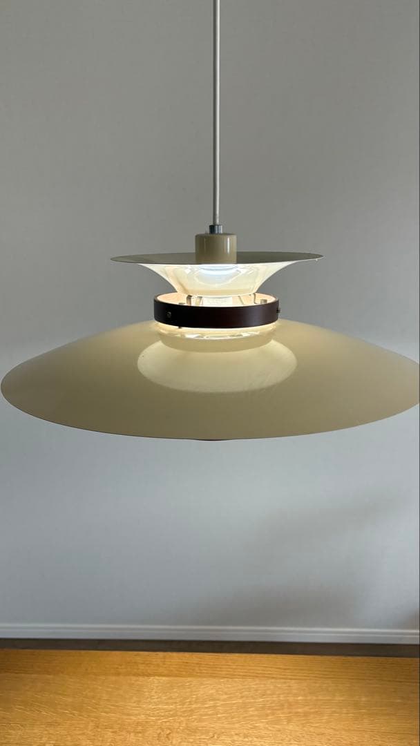 ゆ*き様 クリーム色 ペンダントライト シンプルデザイン