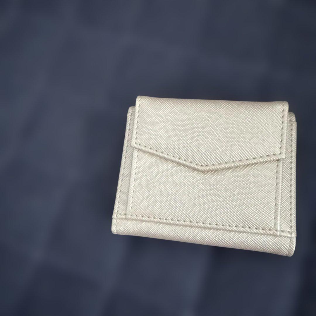 ビーズ刺繍 アイボリー クラッチバッグ