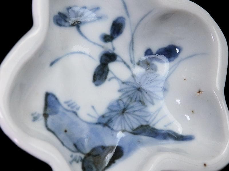 古伊万里　染付　岩に菊の図　梅型変形皿　豆皿　E585AS-CQy