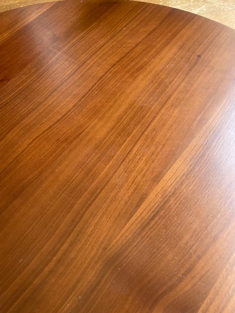 関家具　天然木をもちいた丸テーブルのMARUTO（マルト）ダイニングテーブル