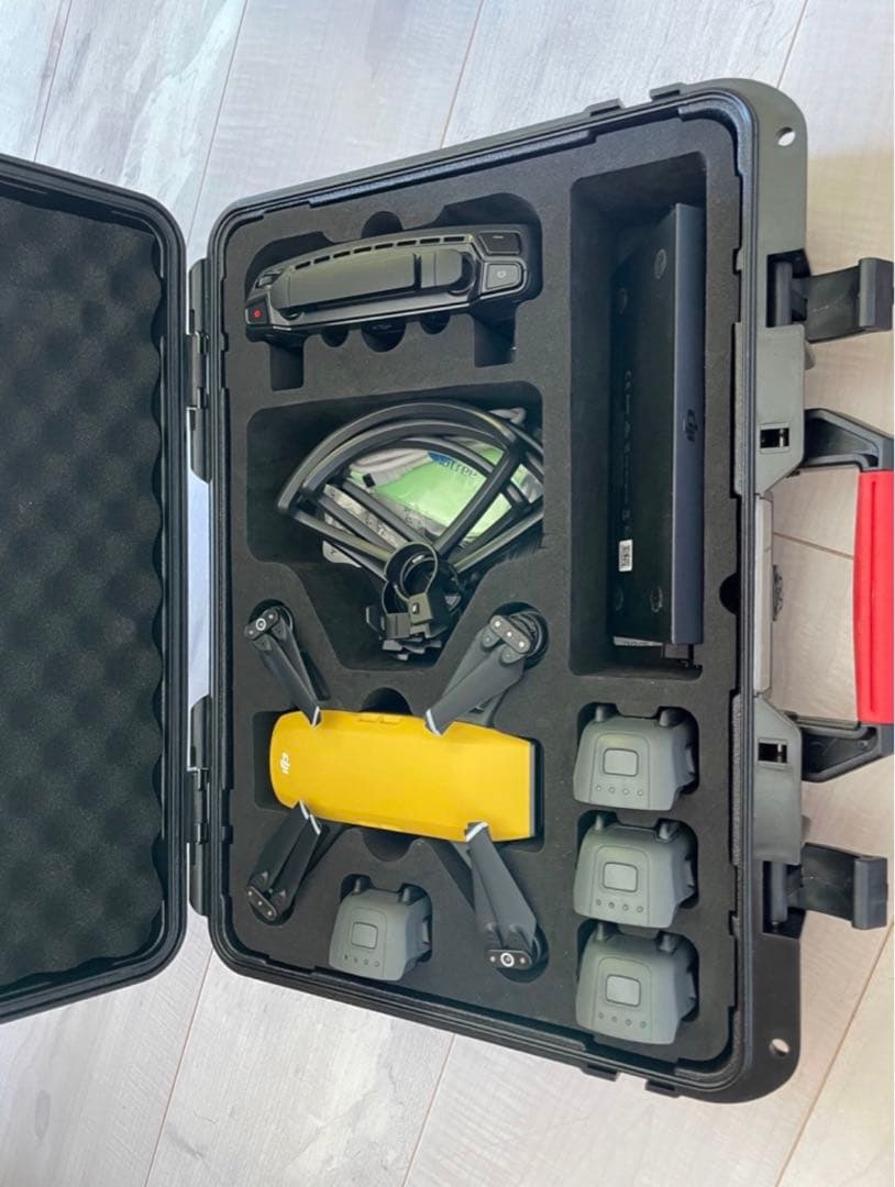 dji speak スパーク　ドローン　DJI Amazon.com: DJI Spark, Fly More Combo, Alpine White : Toys & Games