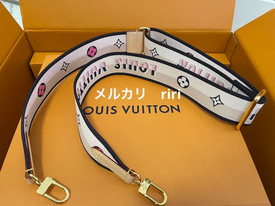 中国 骨董品 ドラゴン彫刻の銀色アート作品 135g 寿 刻印あり 縁起物 守り