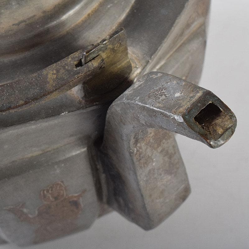 BLACK　中国　古錫　人物文　八角湯沸かし　急須　V　8087