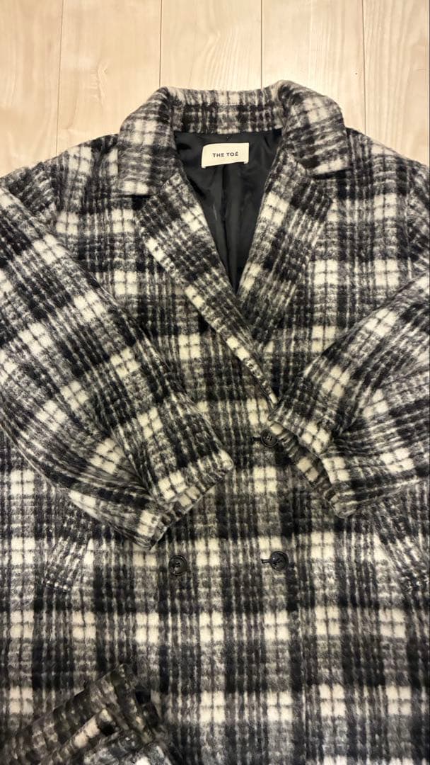 The toe Marksburg Plaid Coat