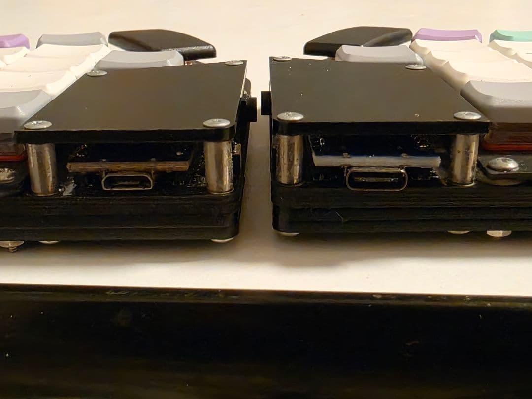 分割キーボード ErgoFine ロープロファイル 狭ピッチ