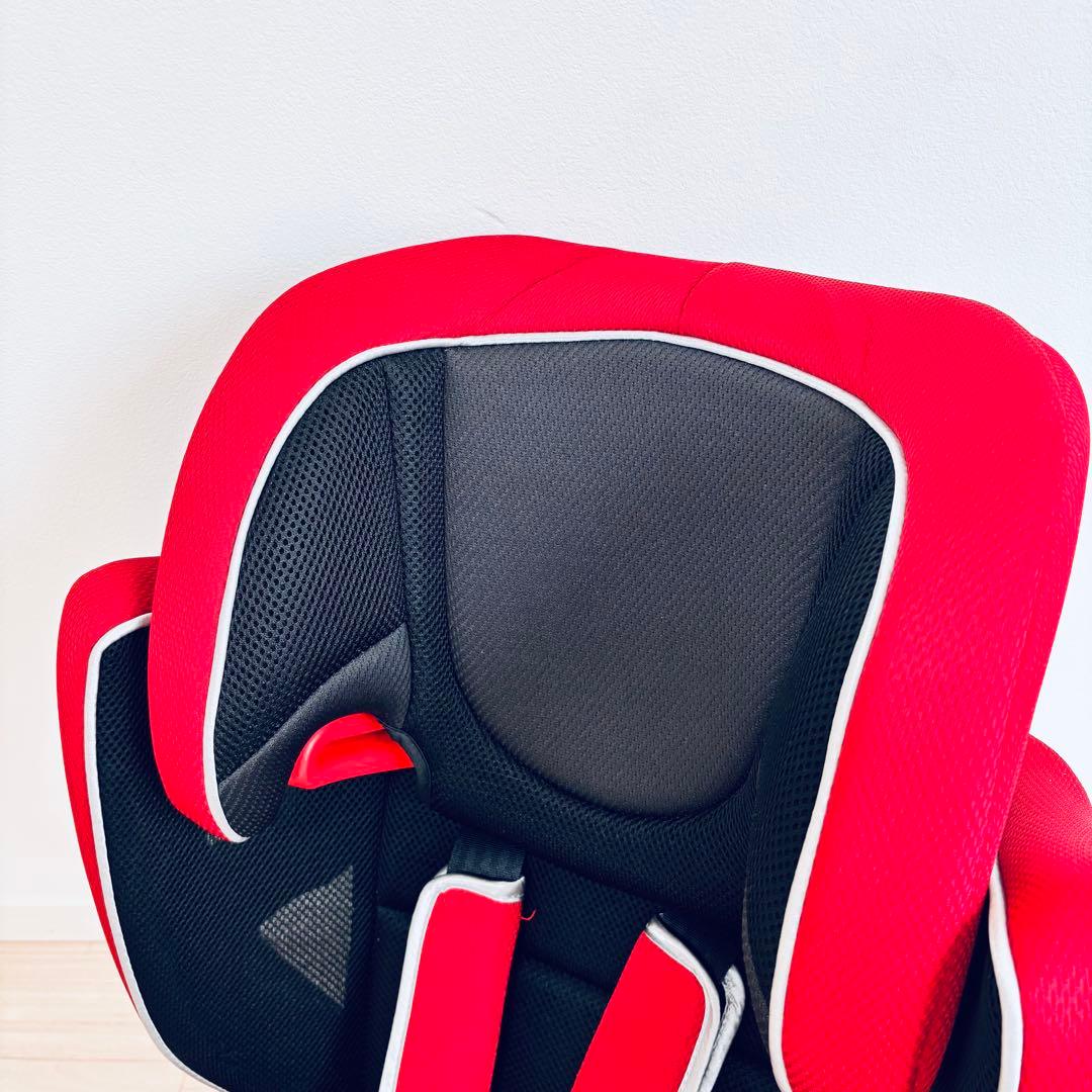 【極美品】アップリカ　チャイルドジュニアシート　エアグルーヴ　AGレッド　赤　黒