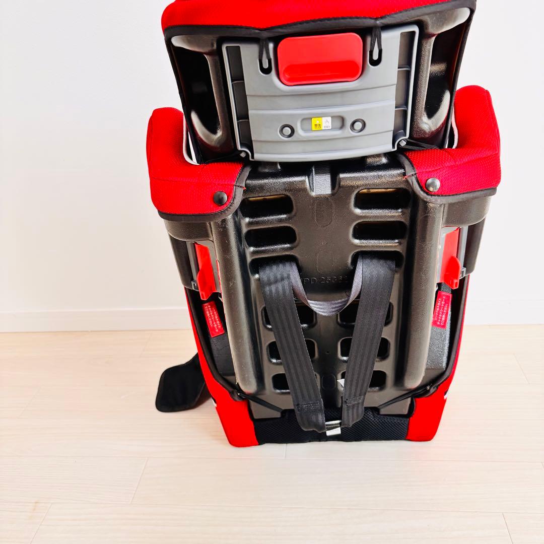 【極美品】アップリカ　チャイルドジュニアシート　エアグルーヴ　AGレッド　赤　黒