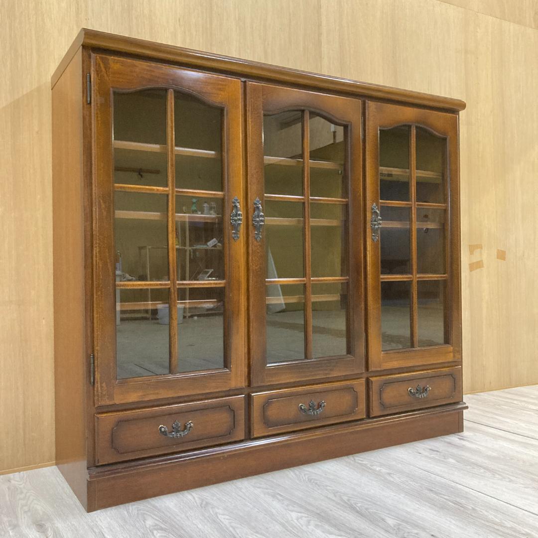 そ64)カリモク karimoku コロニアル ガラスキャビネット サイドボード