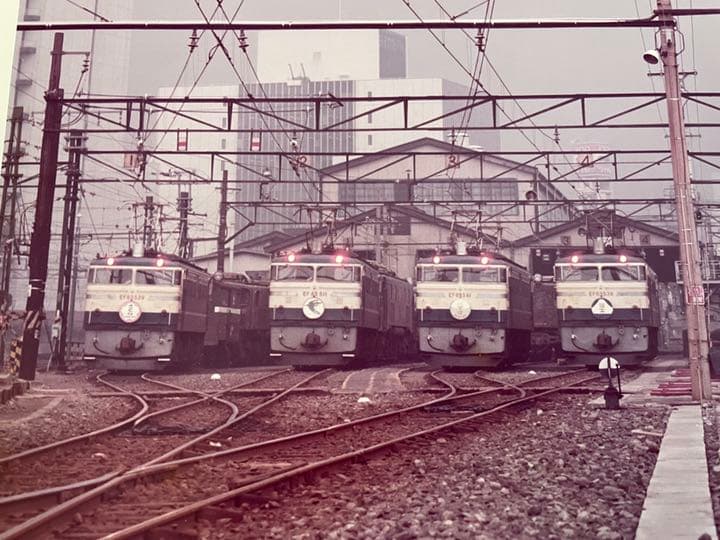 鉄道ファン必見　ブルートレインの揃った写真と記念入場券見本2枚