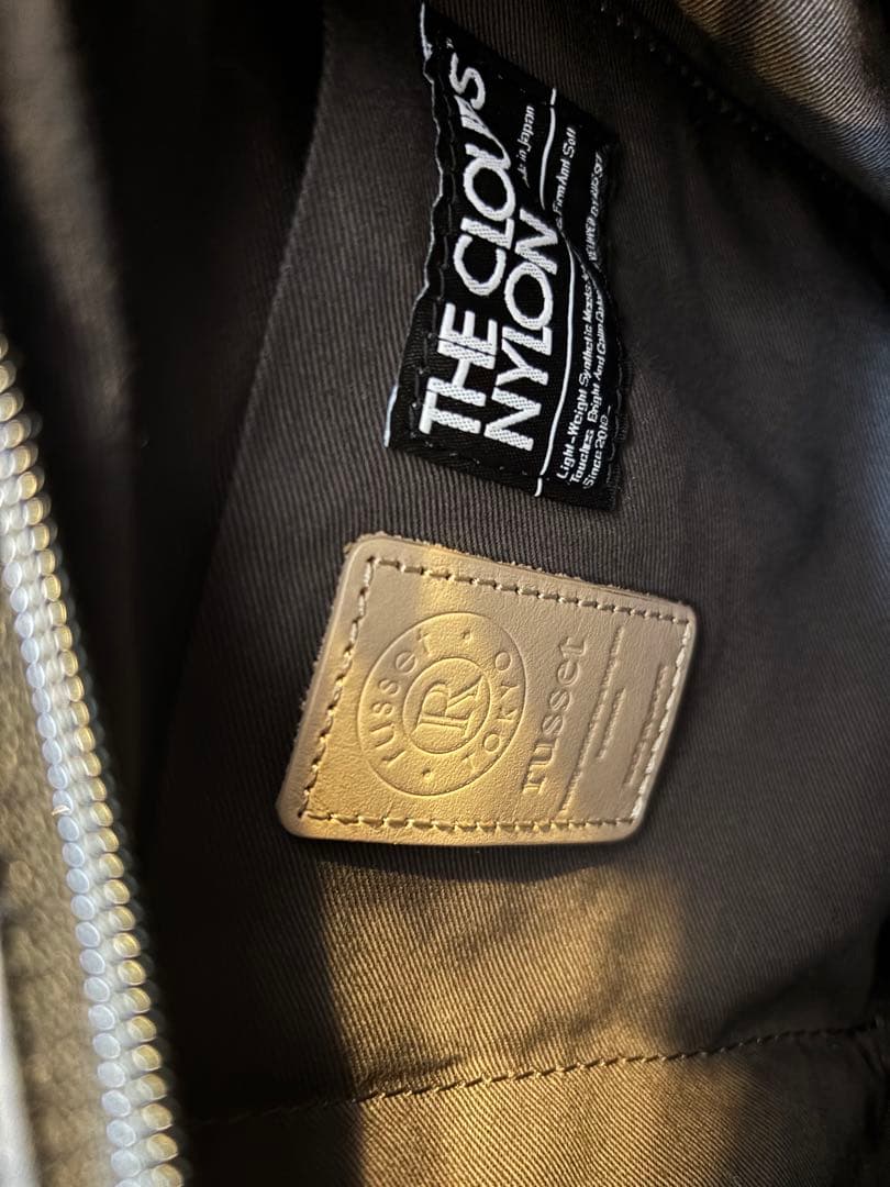 ラシット　ラウンドショルダーバッグ　ナイロン