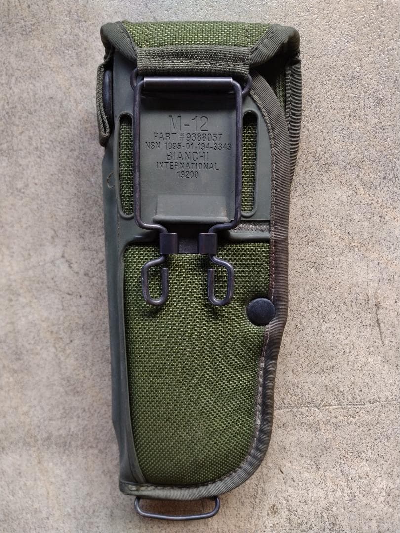 ビアンキ ピストル用ホルスター BIANCHI Shoulder Holsterの商品詳細