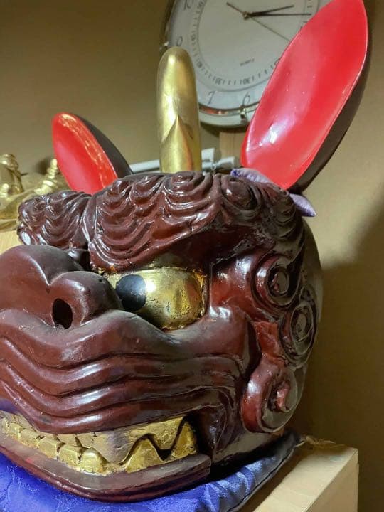 値下げ交渉可】獅子頭 獅子舞 木彫り 桐製 工芸品 漆塗り 金箔