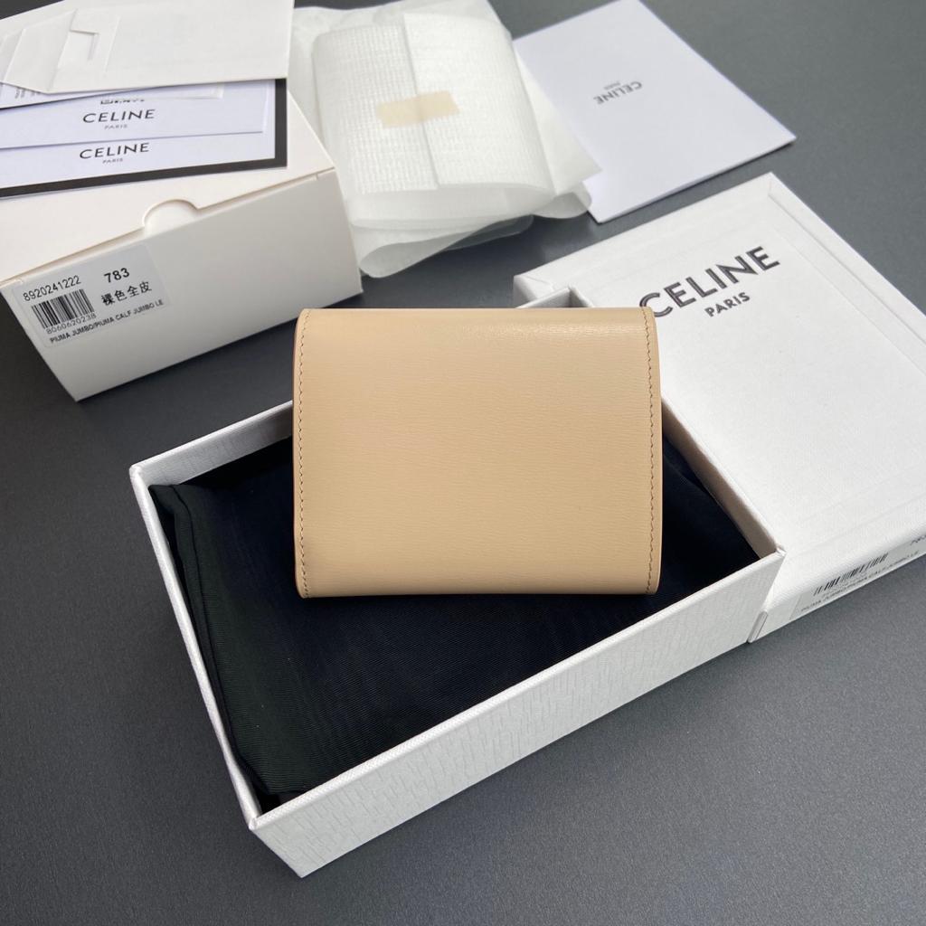 CELINE ベージュ 三つ折り財布 - メルカリ