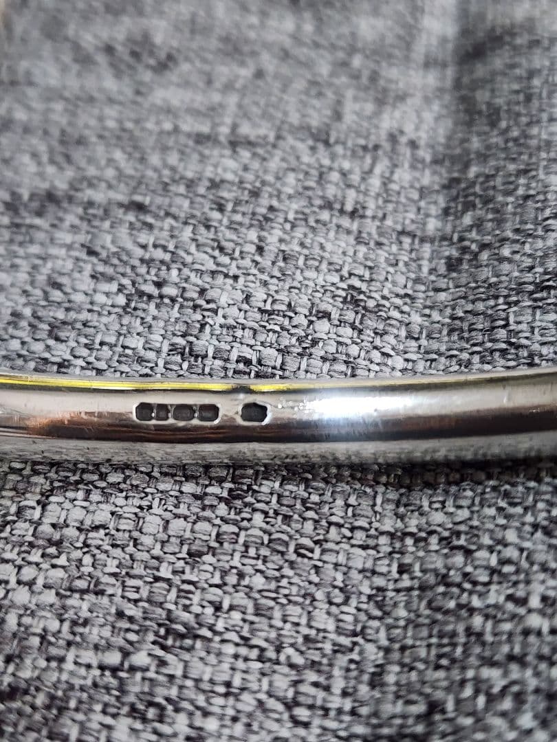 シルバー スネークデザイン バングル