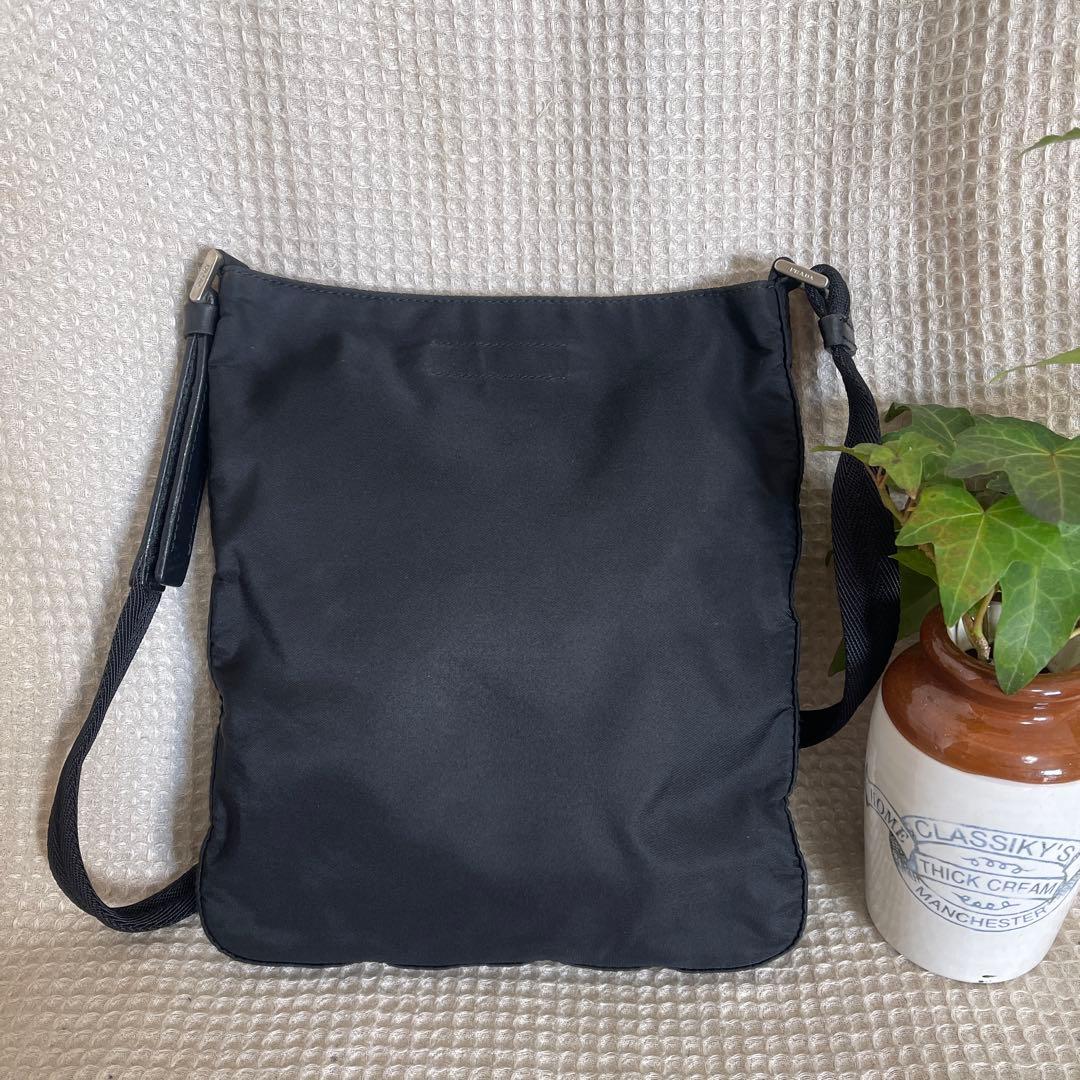 ◇ 良品 PRADAプラダ ショルダーバッグ サコッシュ ナイロン ブラック ◇