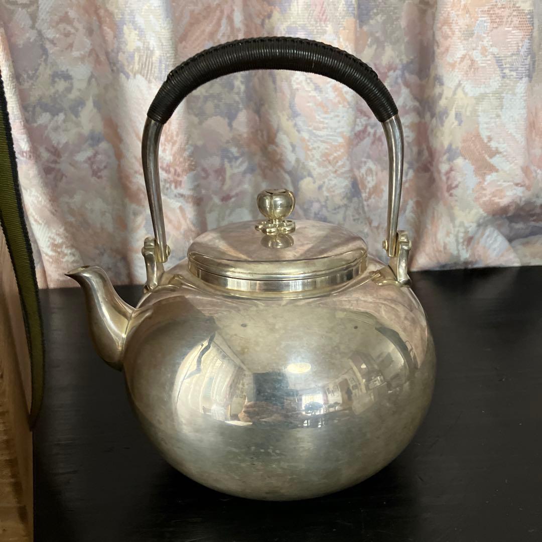 明治の金工師「中川九世浄益」作「南鐐（なんりょう）」純銀湯沸 重さ