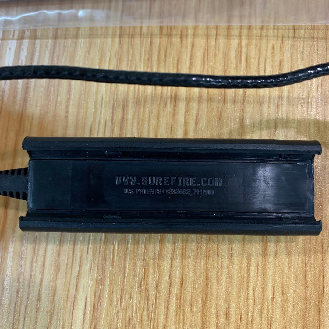 実物 Surefire SR07 リモートデュアルスイッチ