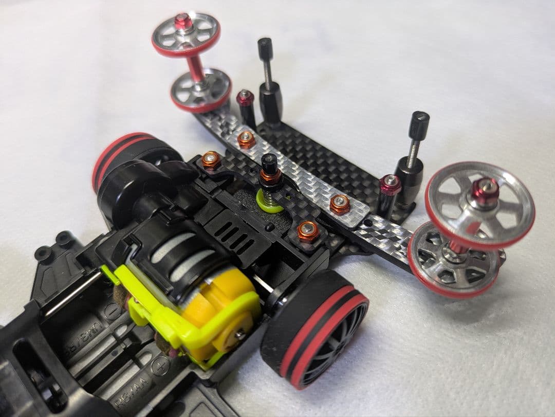 ミニ四駆　タミヤ純正　VZシャーシ　カーボン