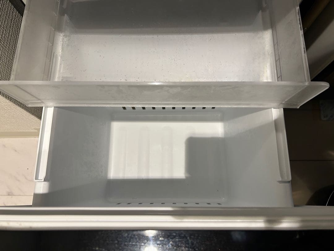 美品✨配送設置込✨　REFAGE　YRZ-F15LK　2ドア　冷蔵庫　156L