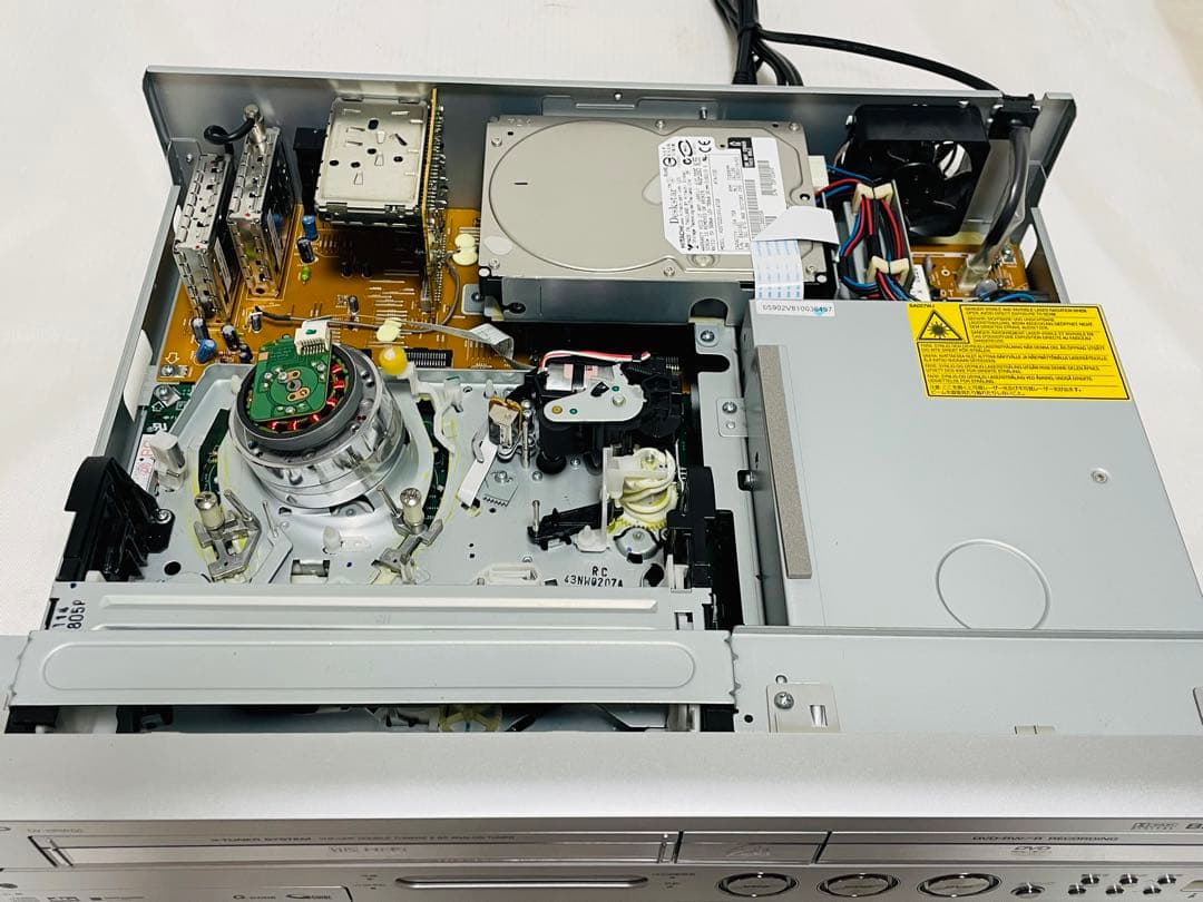 【整備品】 SHARP VHS⇔DVD⇔HDDダビングデッキ DV-HRW50