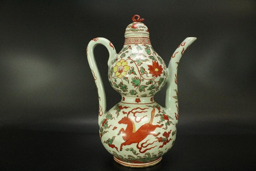 中国美術 赤絵 纏枝蓮花馬紋 瓢形 注瓶 高28cm(LC534)