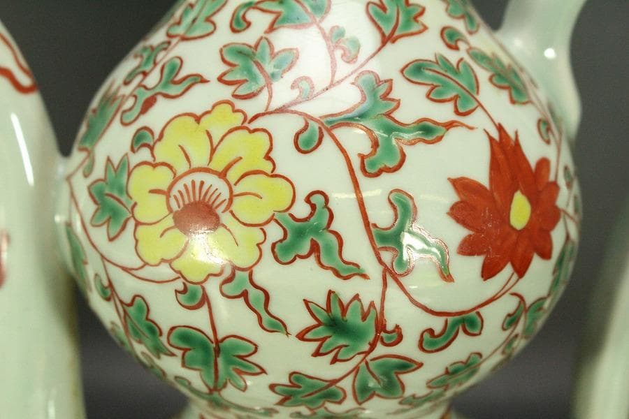 中国美術 赤絵 纏枝蓮花馬紋 瓢形 注瓶 高28cm(LC534)