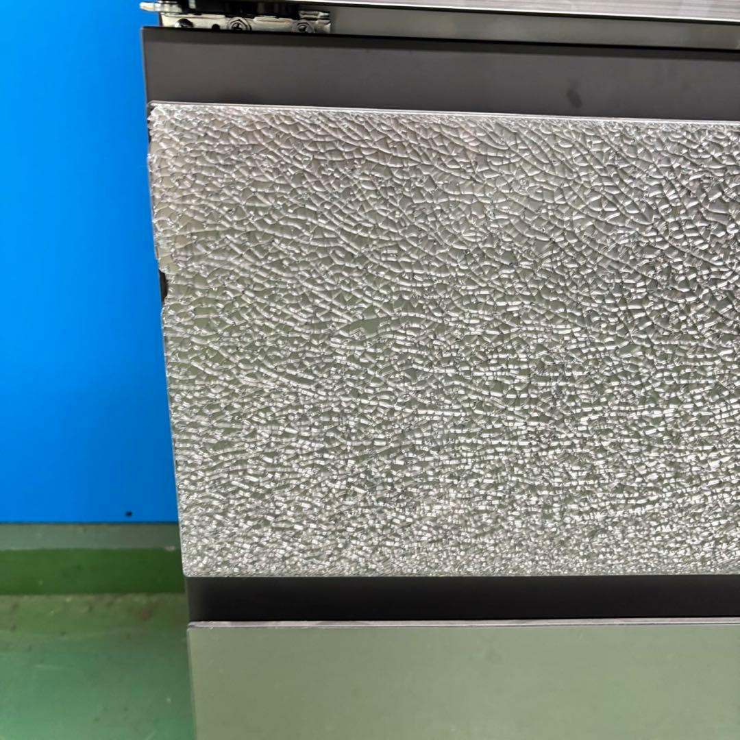 540東芝 024年製 大型冷蔵庫 ガラス割れあり 完動品 300L強 自動製氷