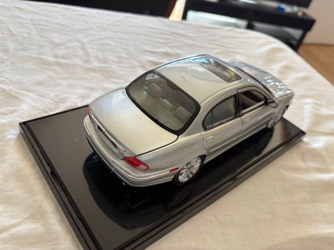 【希少】Maisto製 1/18 ジャガー X-TYPE 3.0 ミニカー