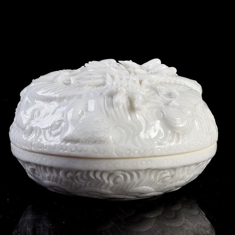 茶道具 平戸焼 十五代 中里茂右ェ門作 白磁雲龍彫 香合