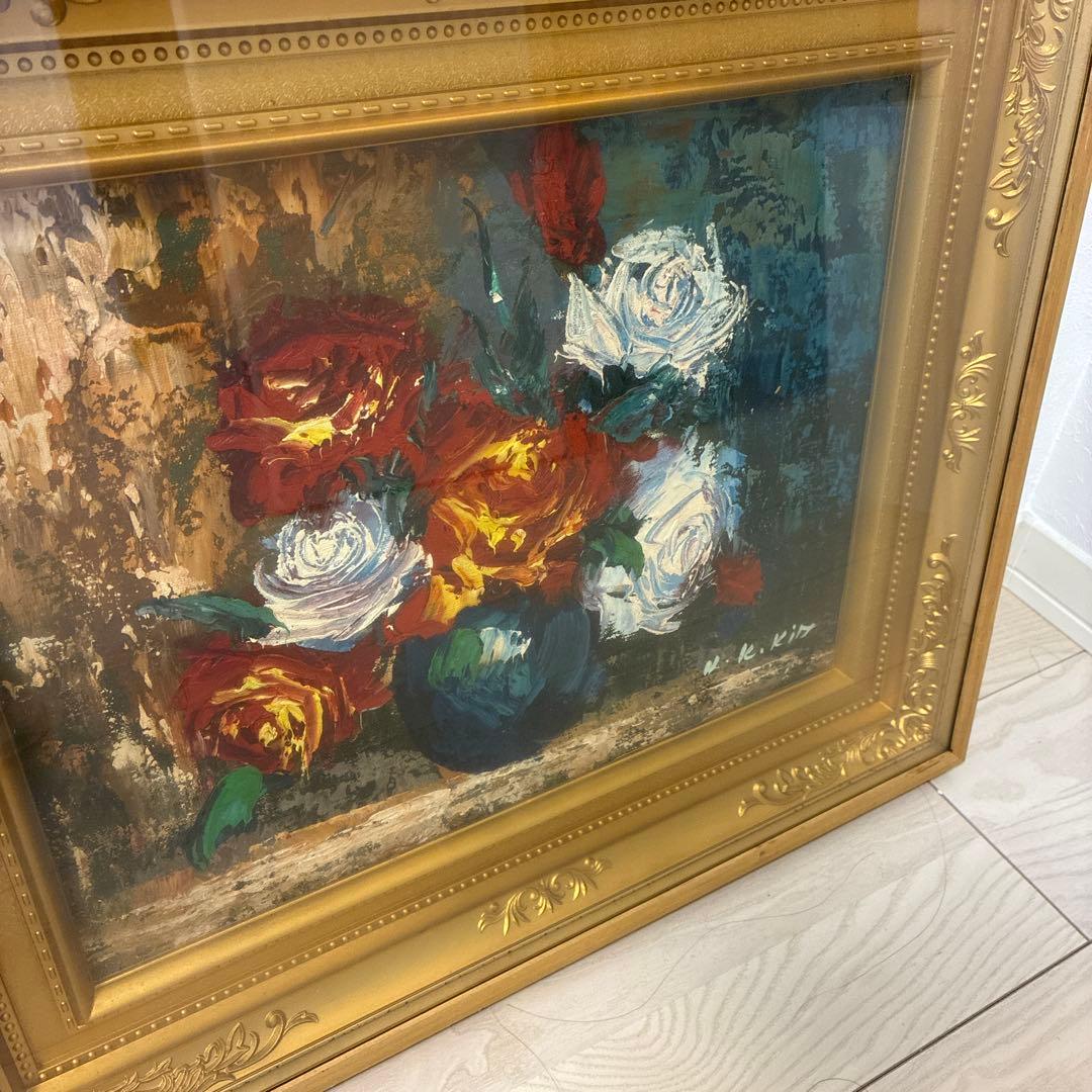 花瓶に入ったバラの油彩画