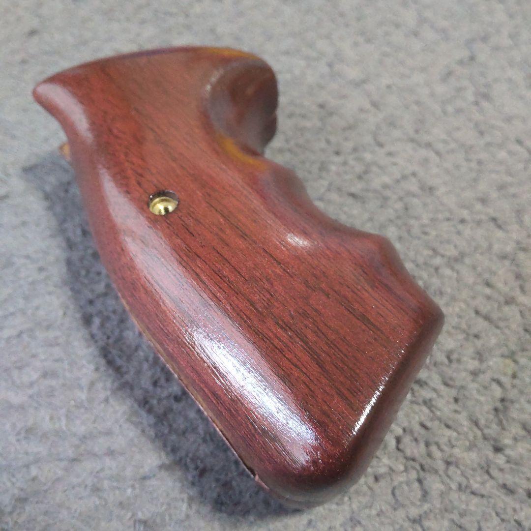 高級感ある木製グリップ マルシンM586装着品