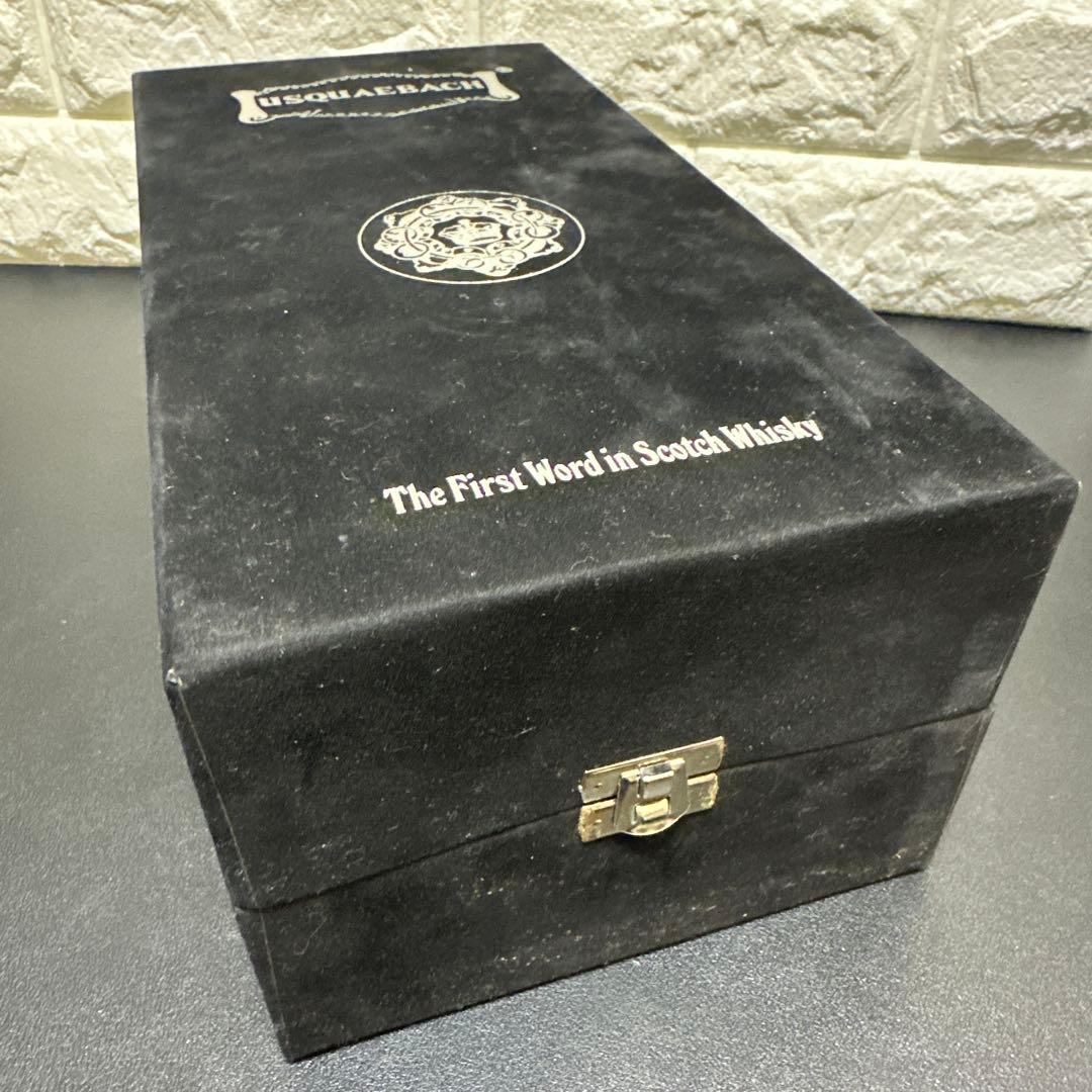 レア 未開栓 古酒 ウシュクベ クリスタル デキャンタ750ml43% 箱替栓付