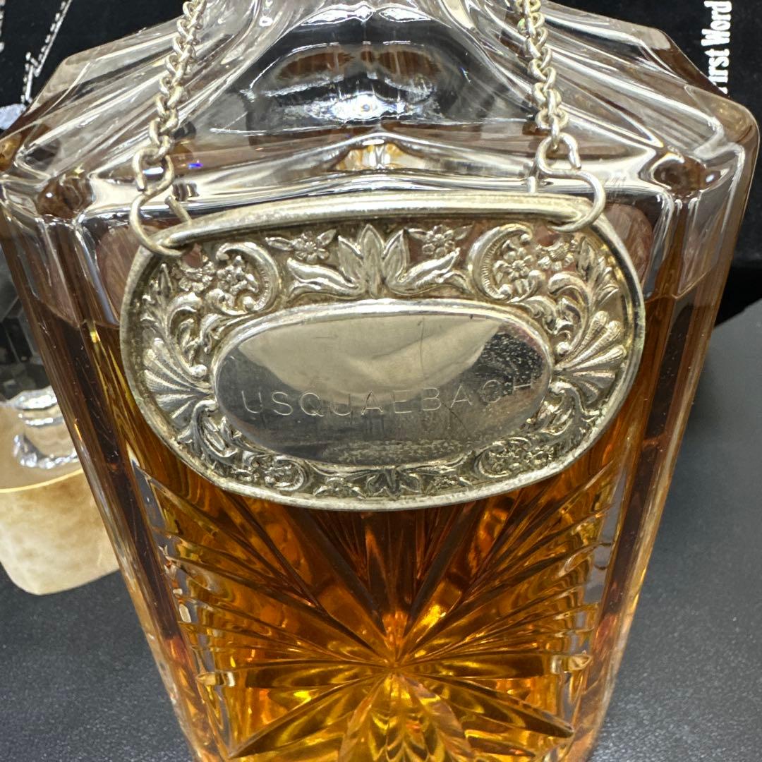 レア 未開栓 古酒 ウシュクベ クリスタル デキャンタ750ml43% 箱替栓付