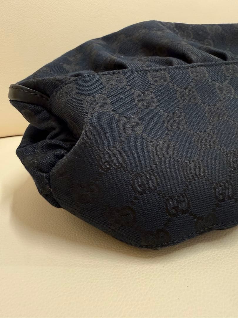 Gucci ブラック ハンドバッグ