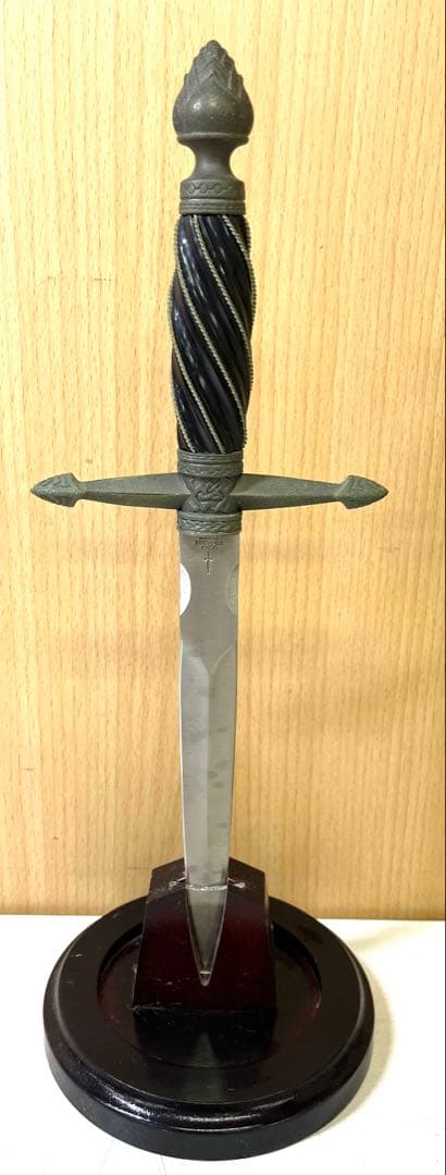 K274 UC969 LEGENDS inSTEEL