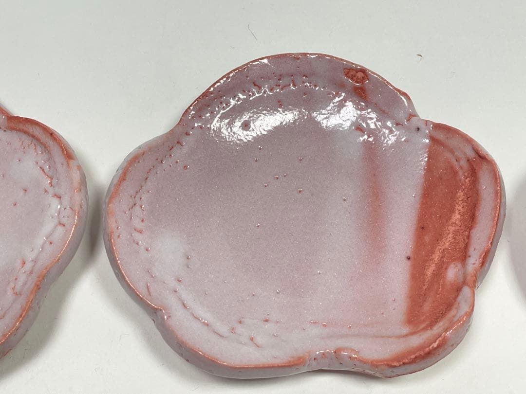 和食器】 林正太郎 『絵志野梅形銘々皿』5枚 共箱 小皿 菓子皿 志野 皿