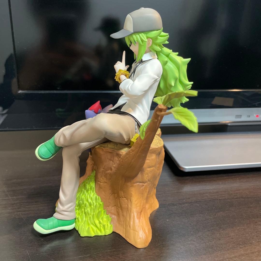 ポケモンセンターオリジナル N&ゾロア フィギュア - メルカリ